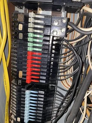 Cruz General Contracting Logo