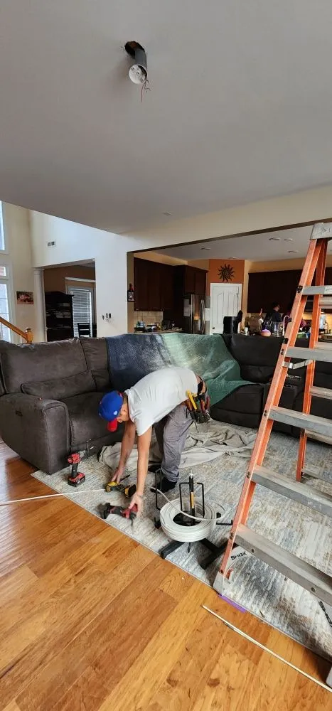 Slide of Cruzito Electrician Service