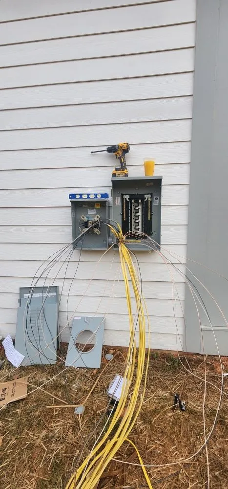 Slide of Cruzito Electrician Service