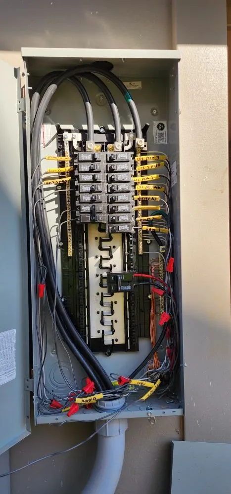 Slide of Cruzito Electrician Service