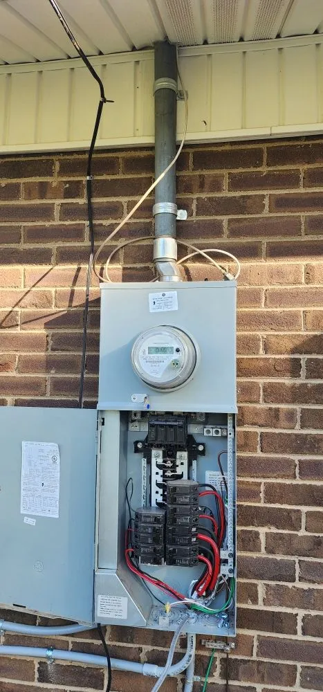 Slide of Cruzito Electrician Service