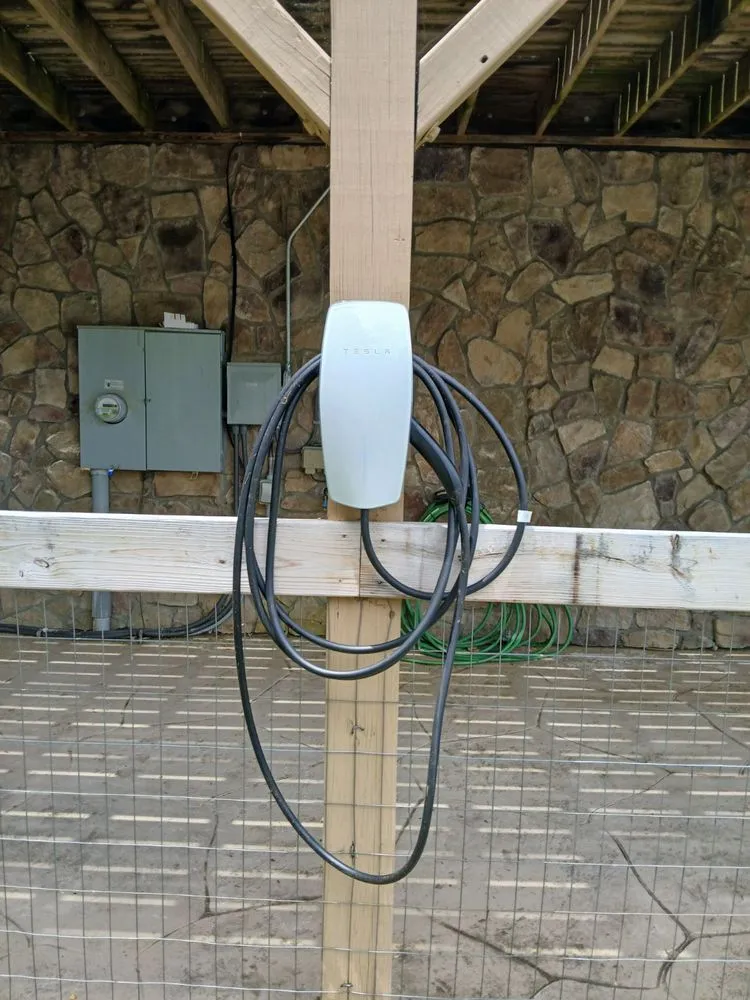 Affordable circuit breaker repair experts serving Candler, NC - CRV Electric