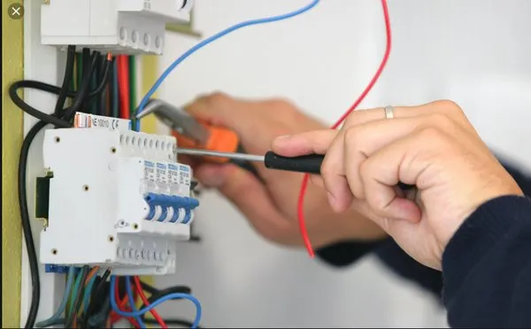 C’s Electrical Logo