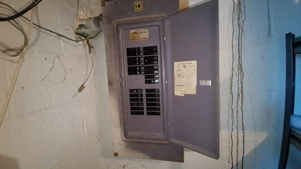 Slide of C&S Electrical Services