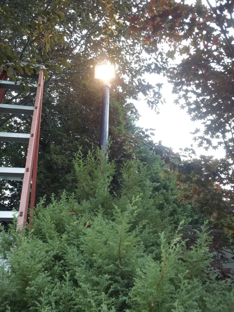 Licensed electrician providing lighting installation in , 