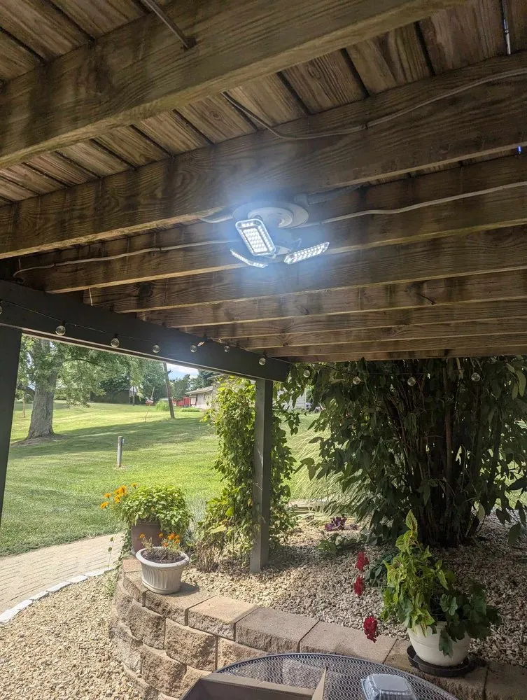 Expert electrician providing circuit breaker repair in ,