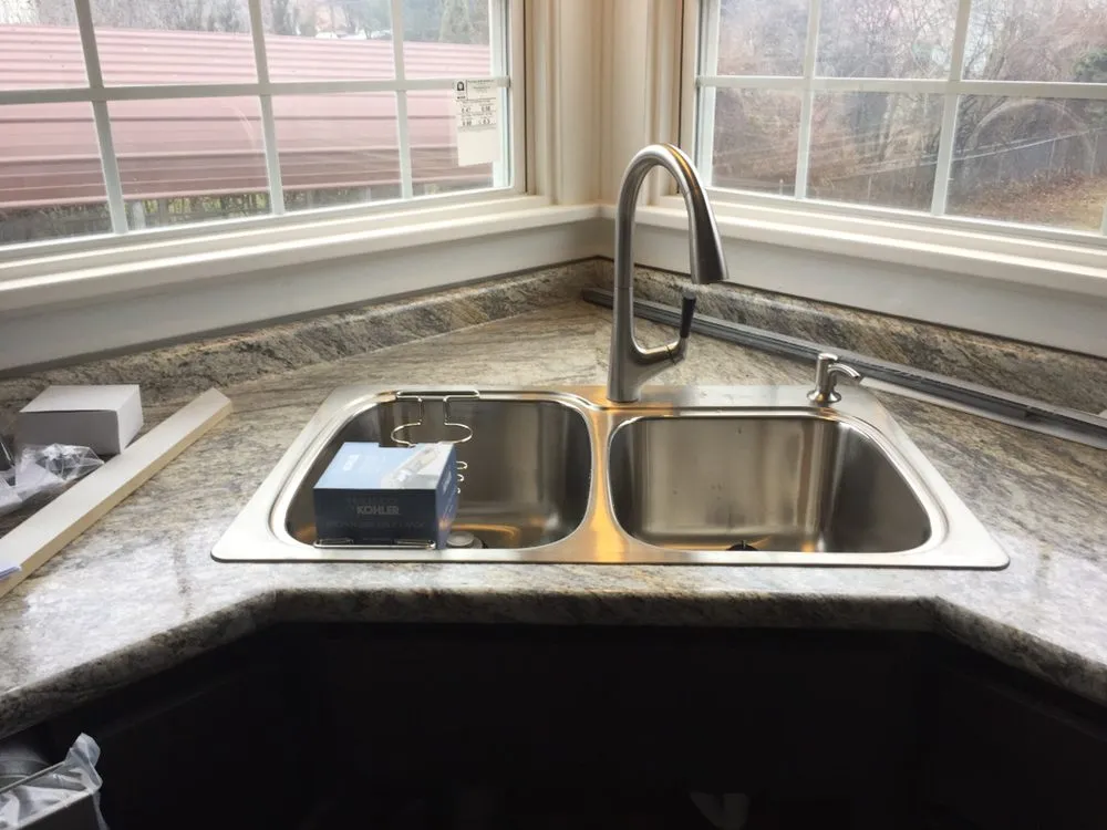 Emergency electrician providing panel upgrade in , 