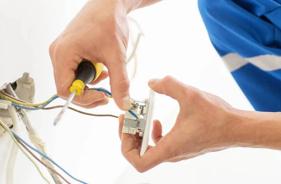 Slide of C&T Electrical Service