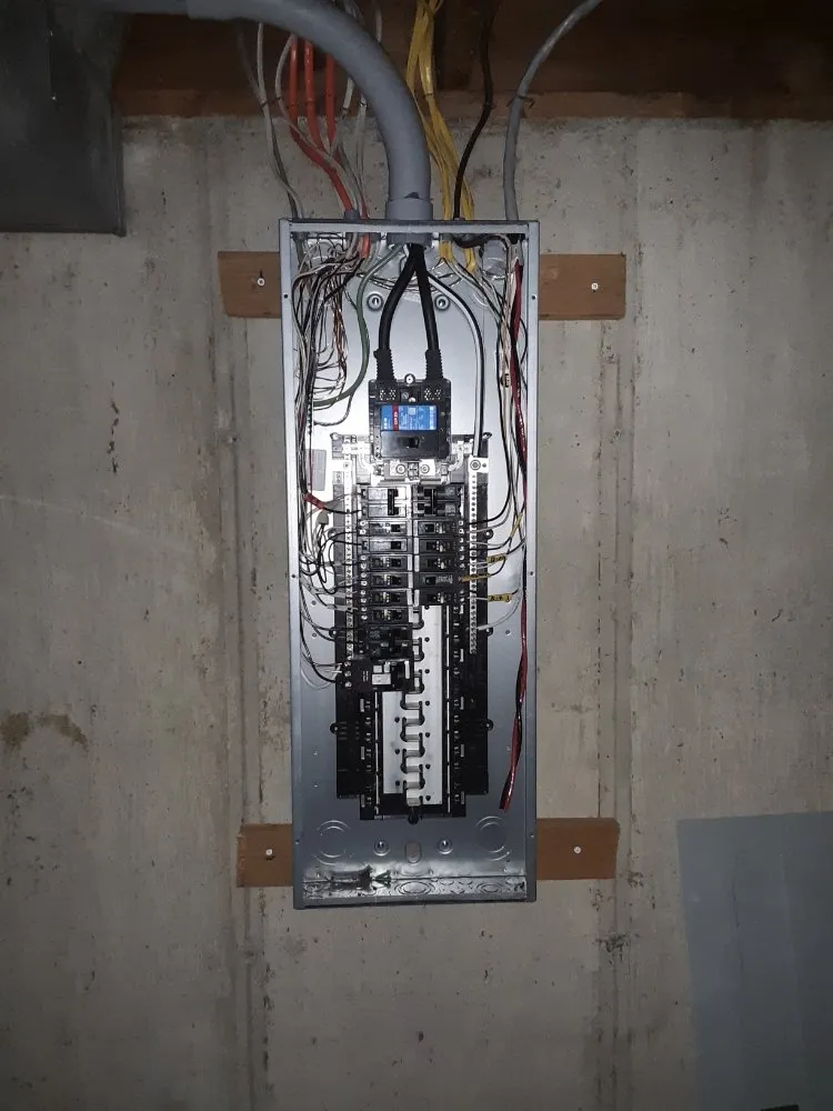 Slide of CUAL Electric