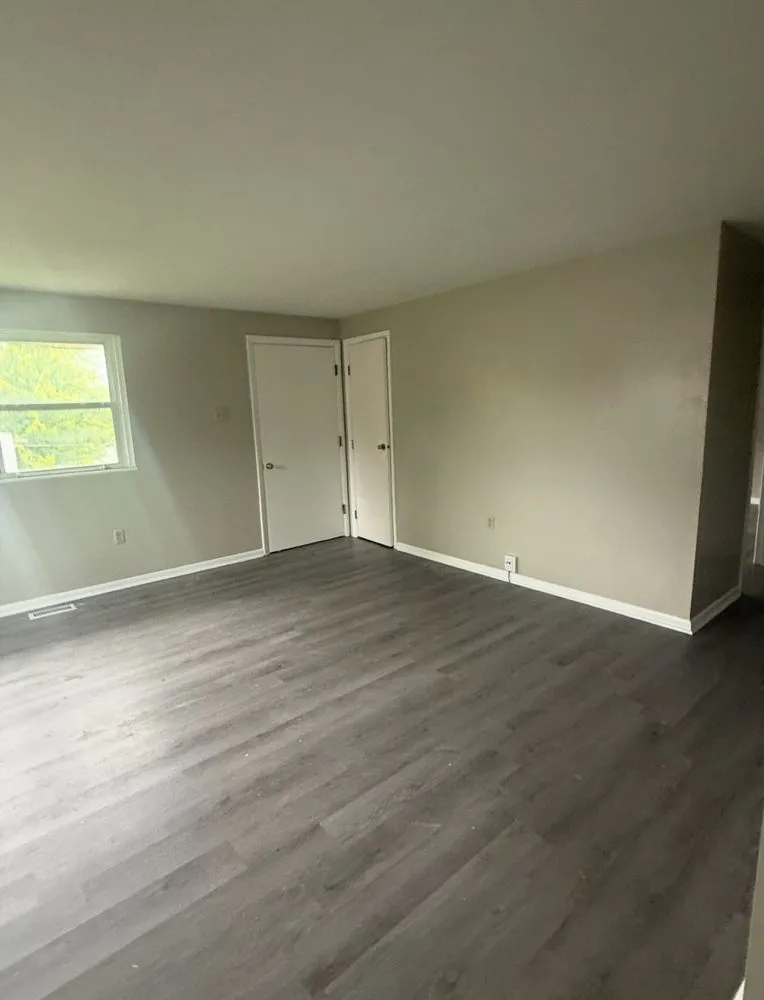 Reliable electrician providing emergency electrical service in ,