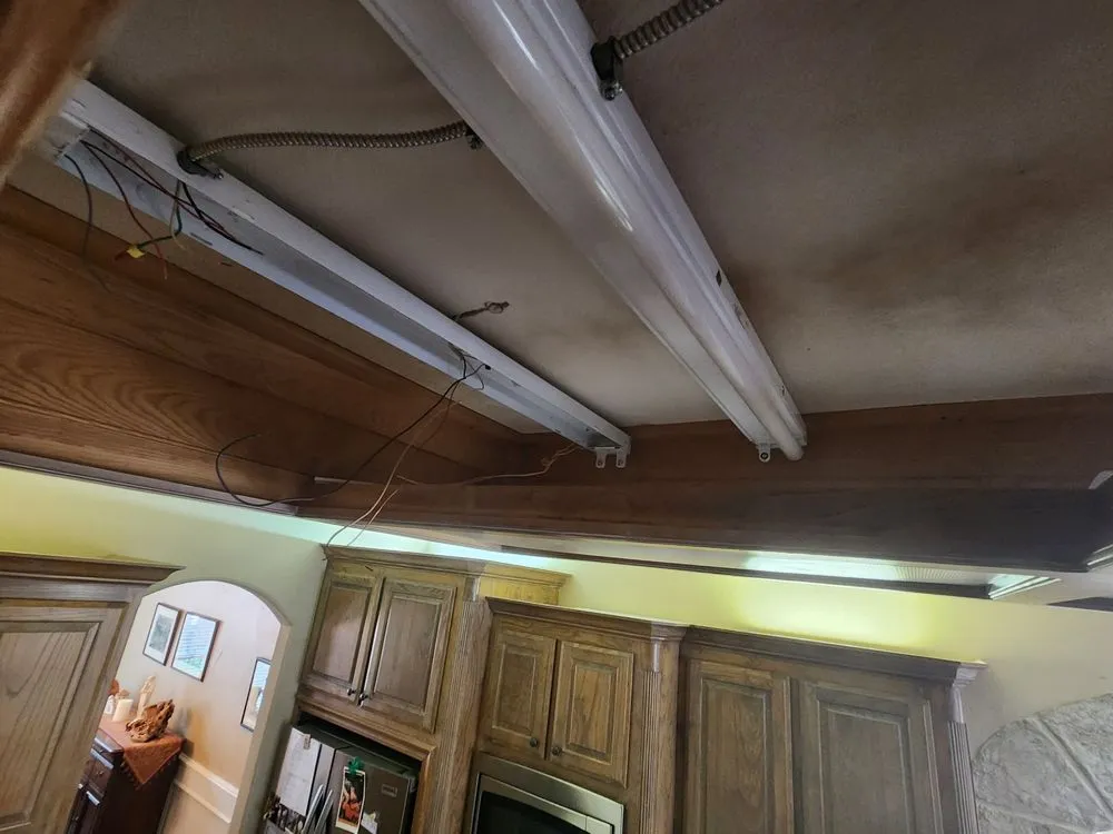 Slide of Curren Electrical Services