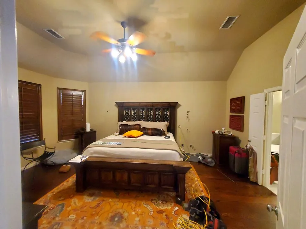 Slide of Curren Electrical Services