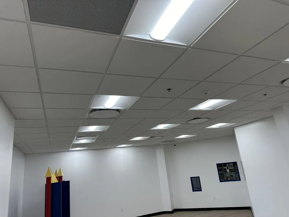 Certified electrical service for homes in lighting installation, by