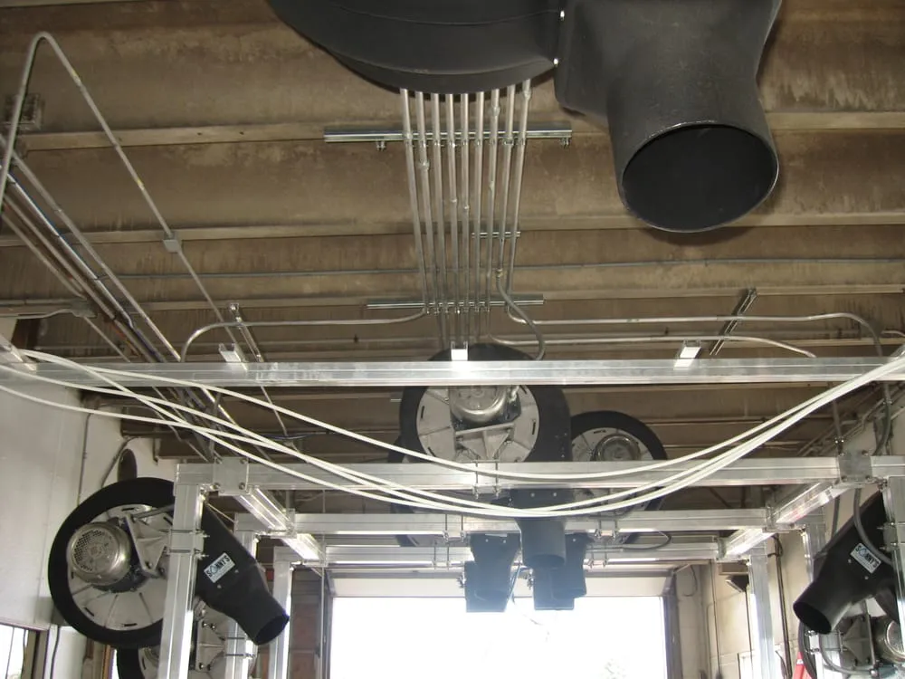 Emergency electrical service for homes in lighting installation,  by 