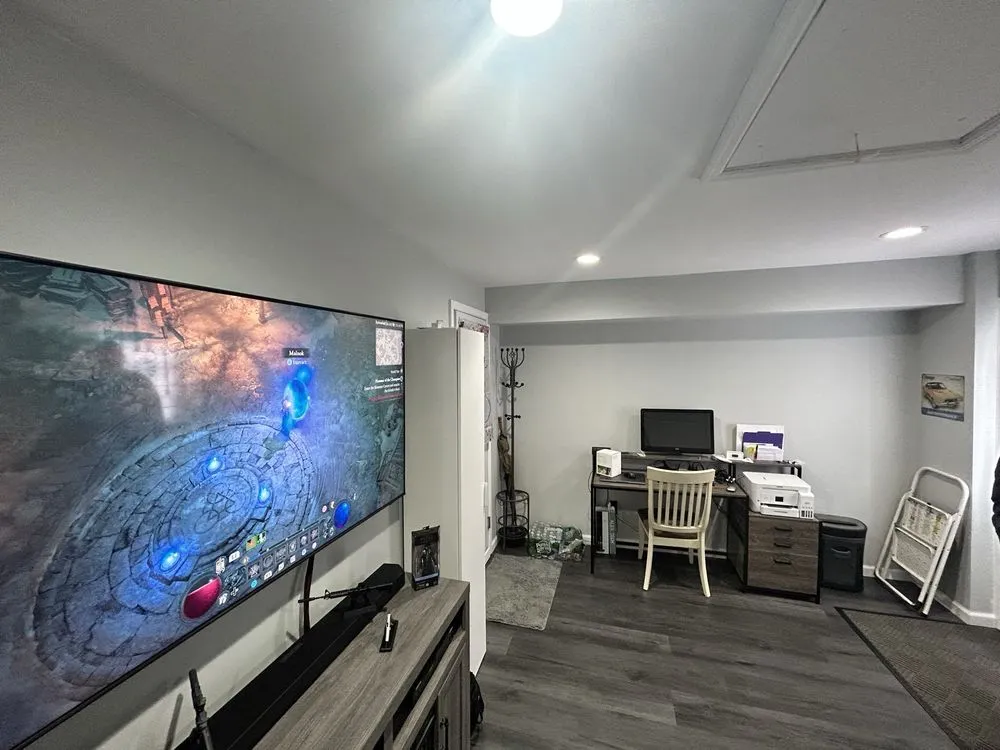 Slide of Custom design and Contracting