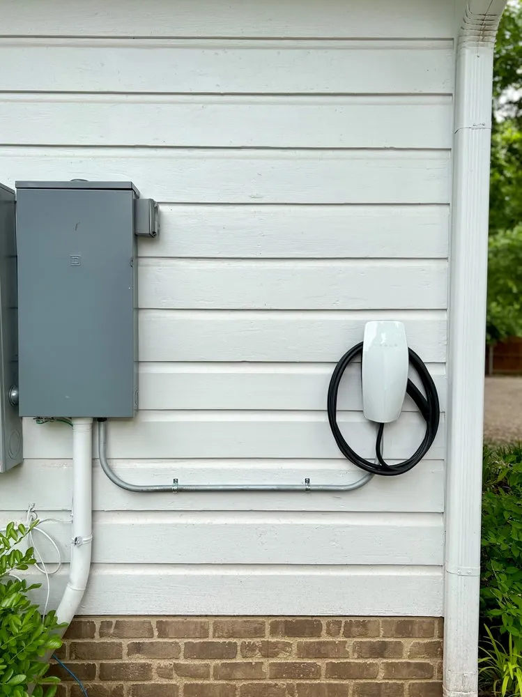 Emergency emergency electrical service experts serving ,  - Custom Electric