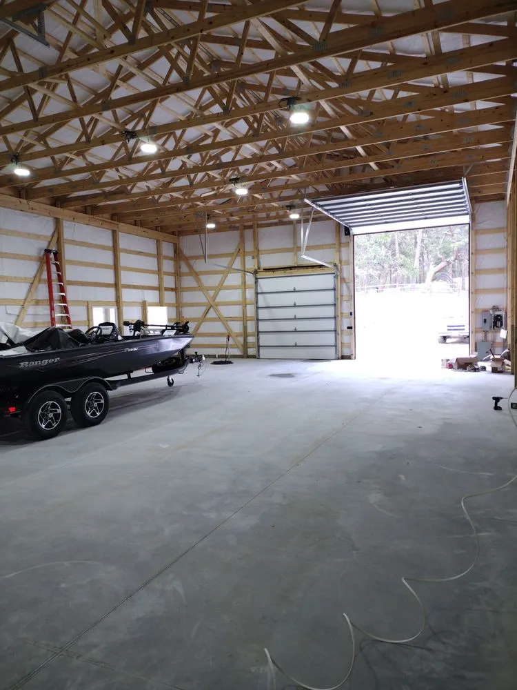 Reliable emergency electrical service service in Rosiclare, IL - Custom Maintenance Experts