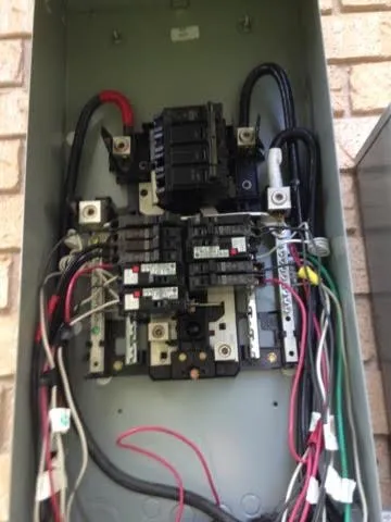 Expert electrician providing circuit breaker repair in , 