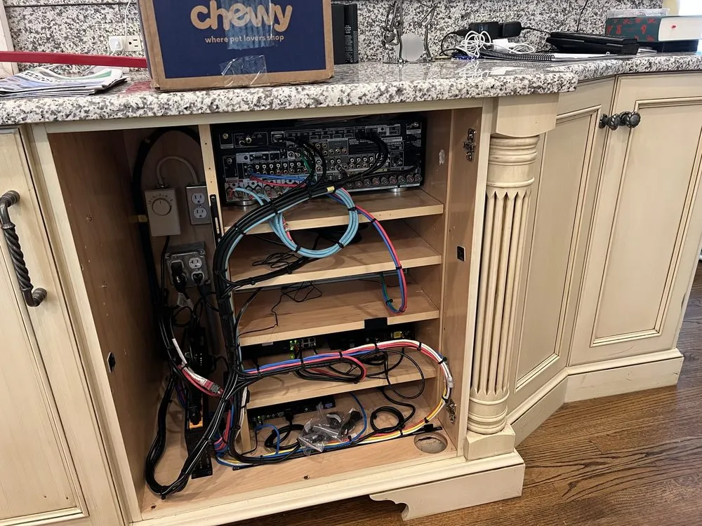 Slide of Custom Tv Mouting