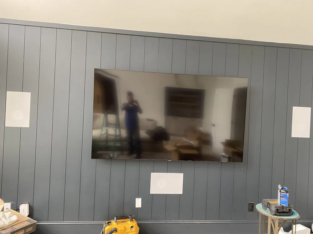 Slide of Custom Tv Mouting