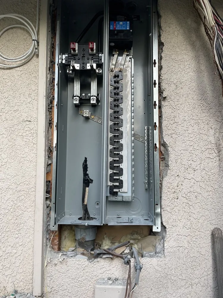 Slide of Cyclops Electric