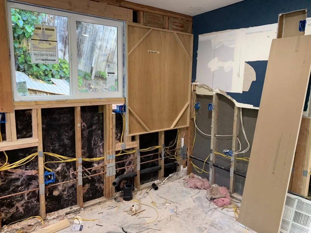 Slide of Cyrus Electric