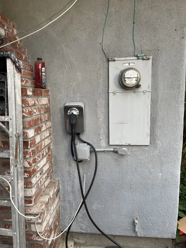 Certified outlet and switch repair in Sylmar, CA by D & A Electrical Services