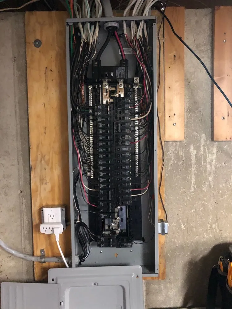 Expert outlet and switch repair in Glen Mills, PA by D & D Electric