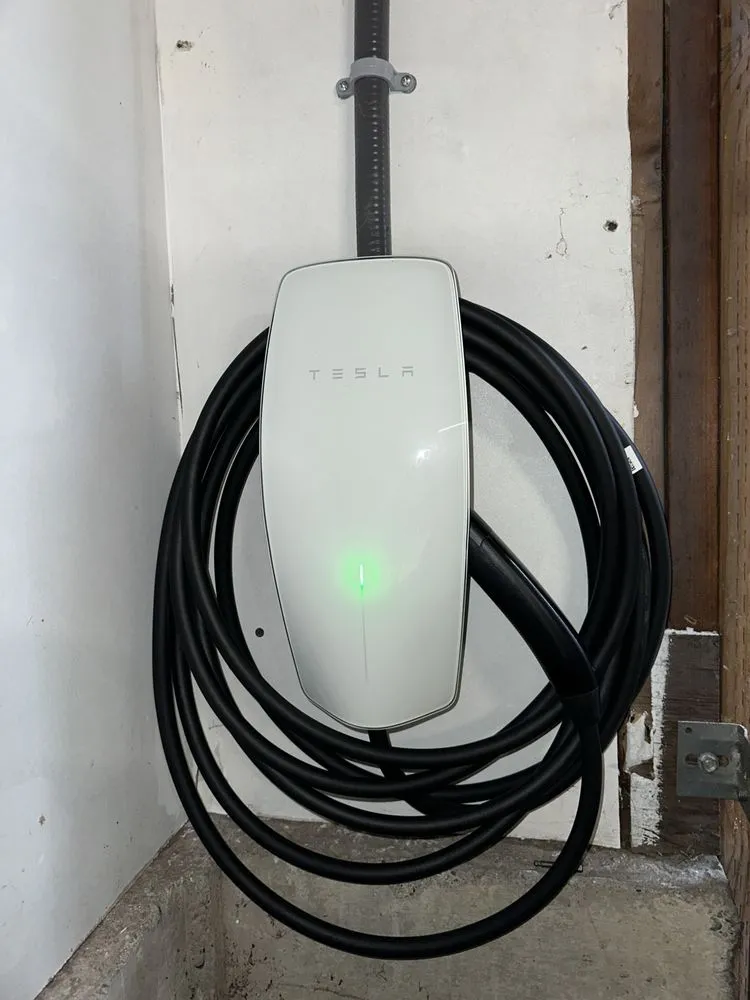 Slide of D & D Electric