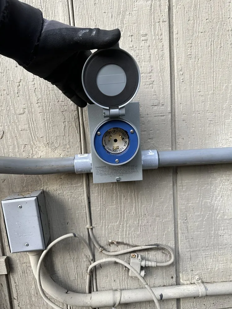 Slide of D & D Electric