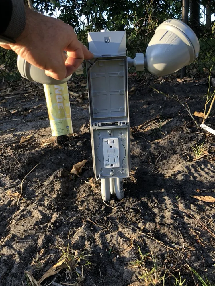 Slide of D & D Electrical Contractor