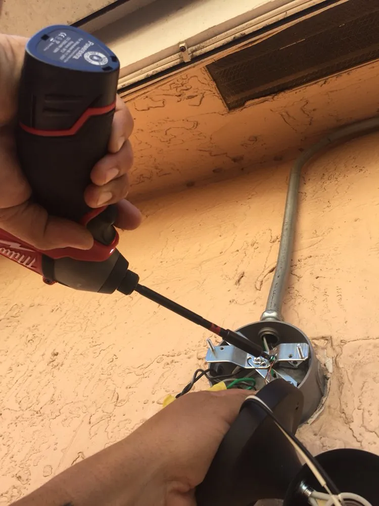 Slide of D & D Electrical Contractor