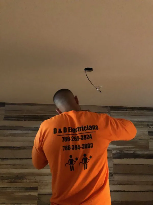 Slide of D & D Electrical Contractor