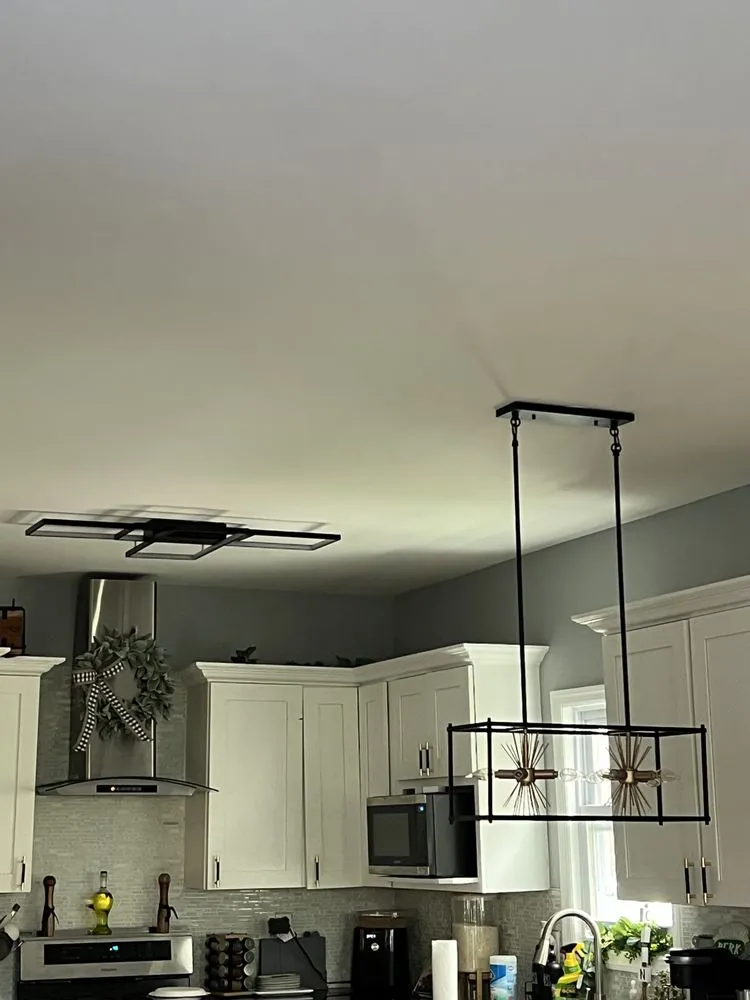 Slide of D & Diaz Electrician