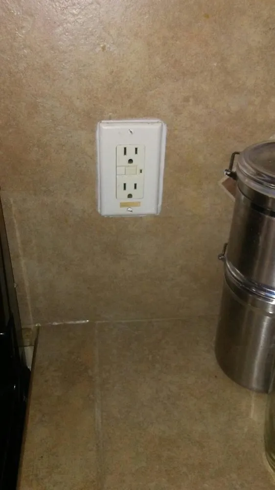 Slide of D & E Electric