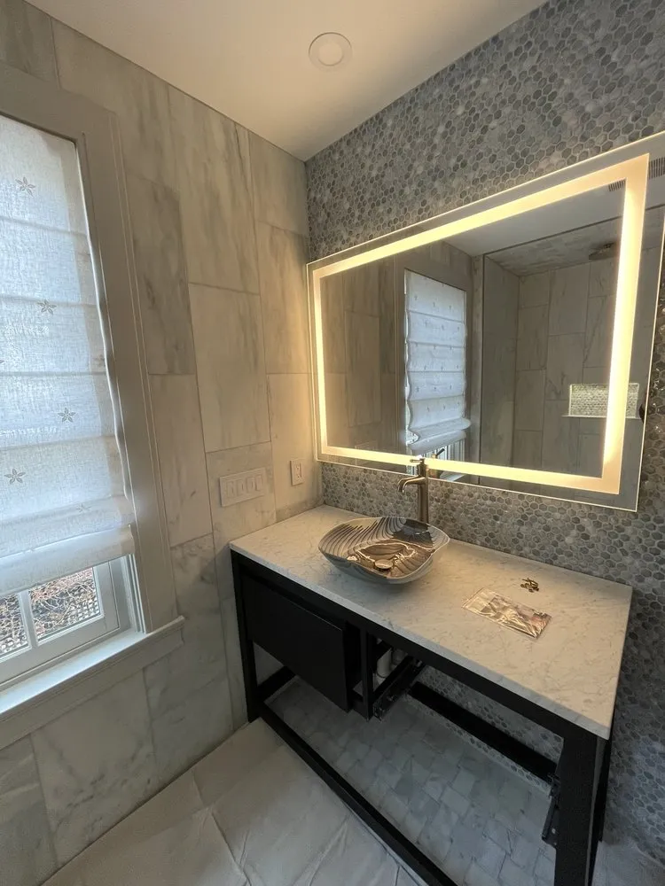 Slide of D & E Electric