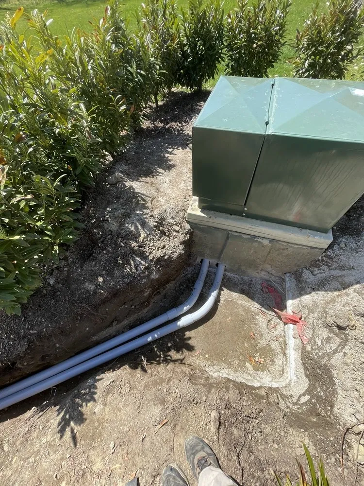 Slide of D & E Electric