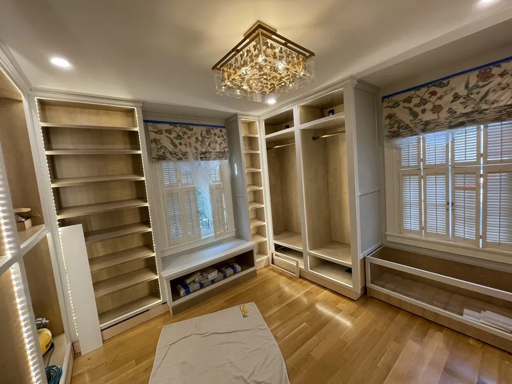 Slide of D & E Electric