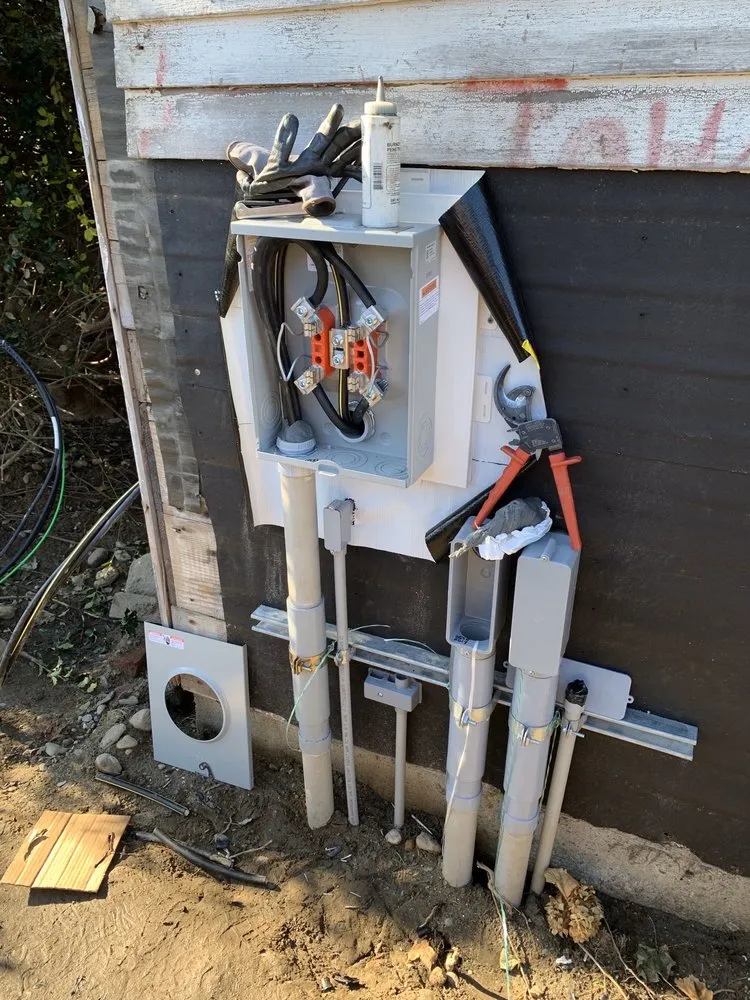 Slide of D & E Electric