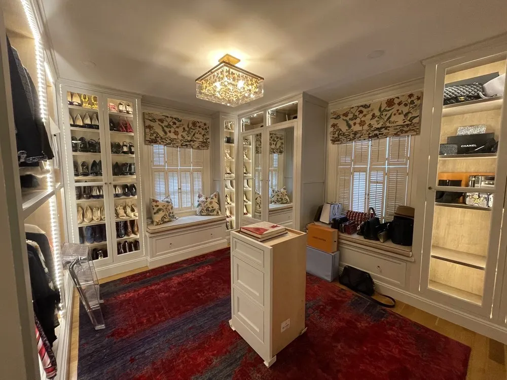 Slide of D & E Electric