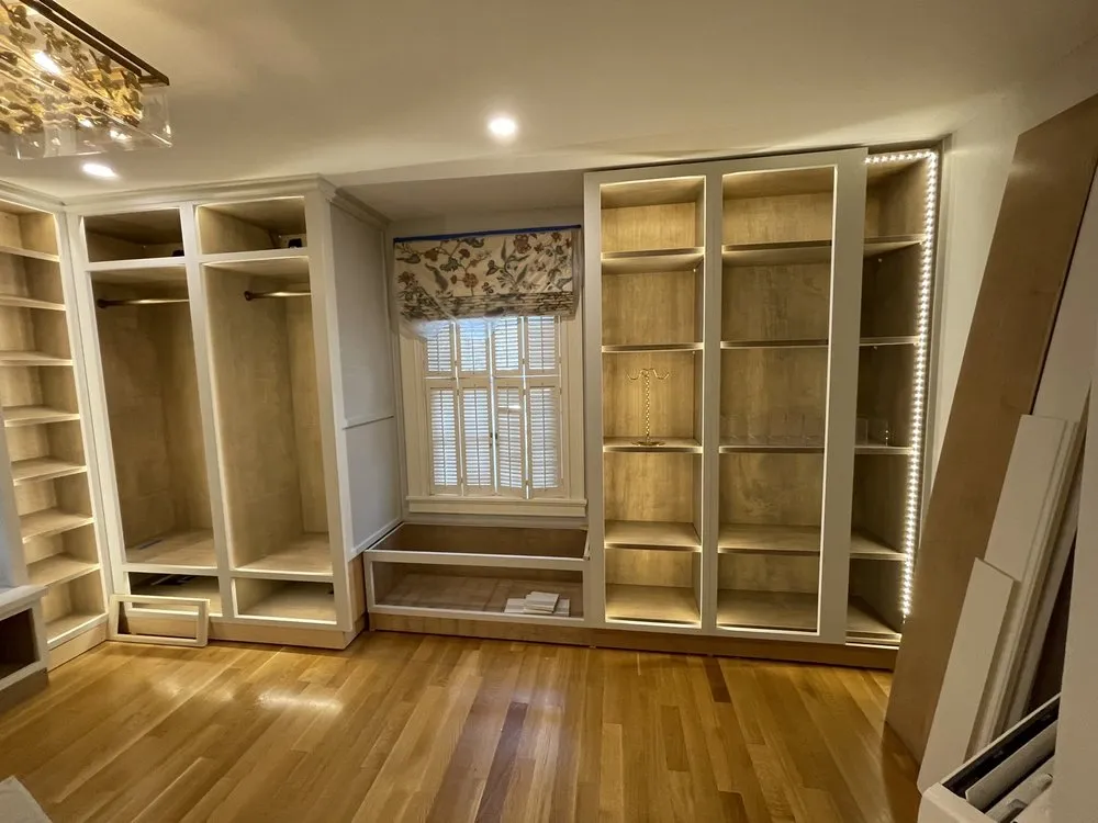 Slide of D & E Electric