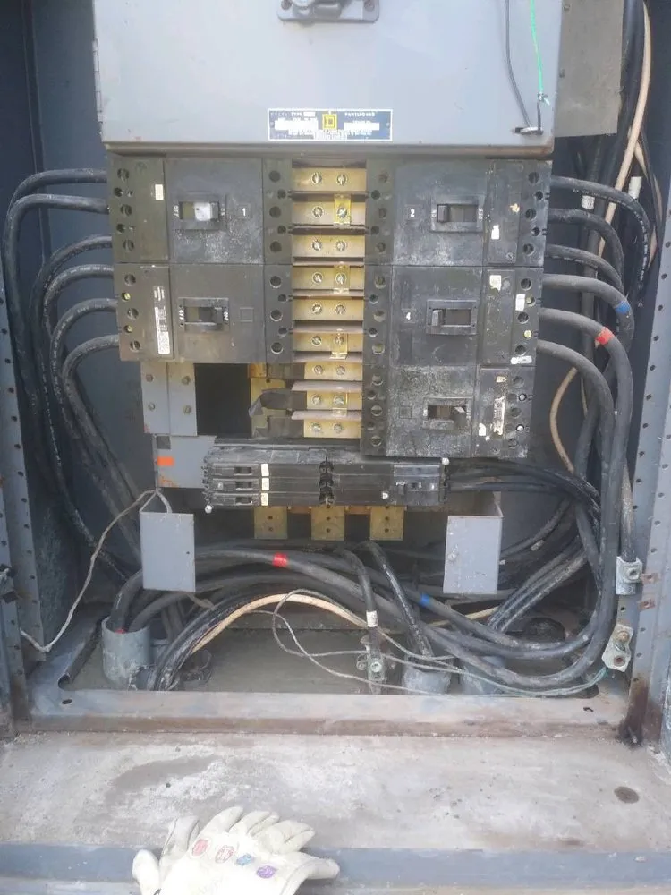 Slide of D & H Electric