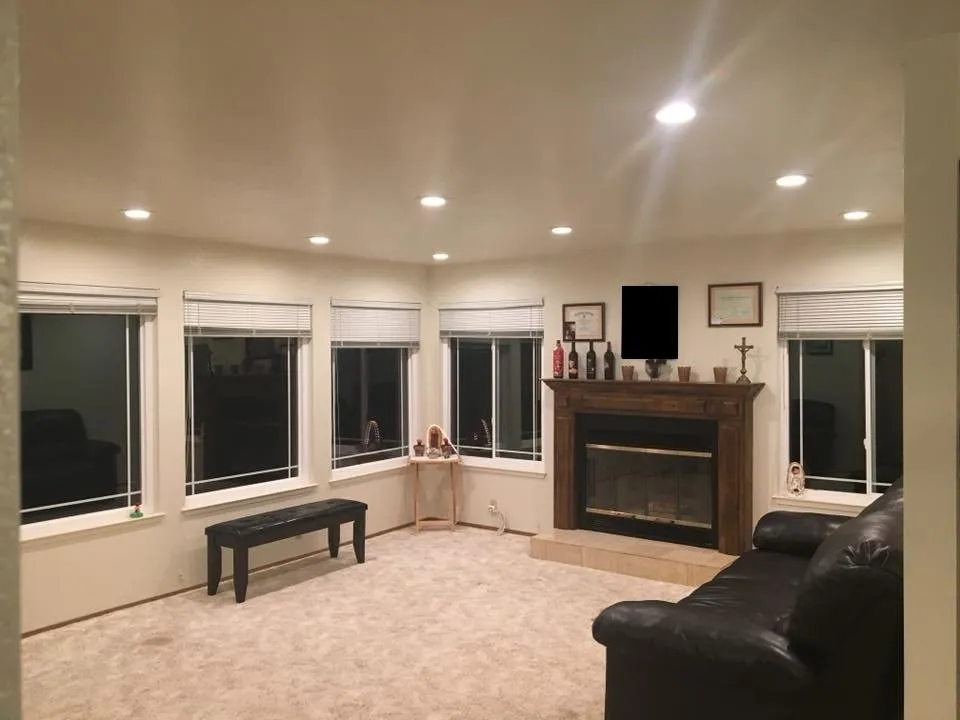 Slide of D & H Electric