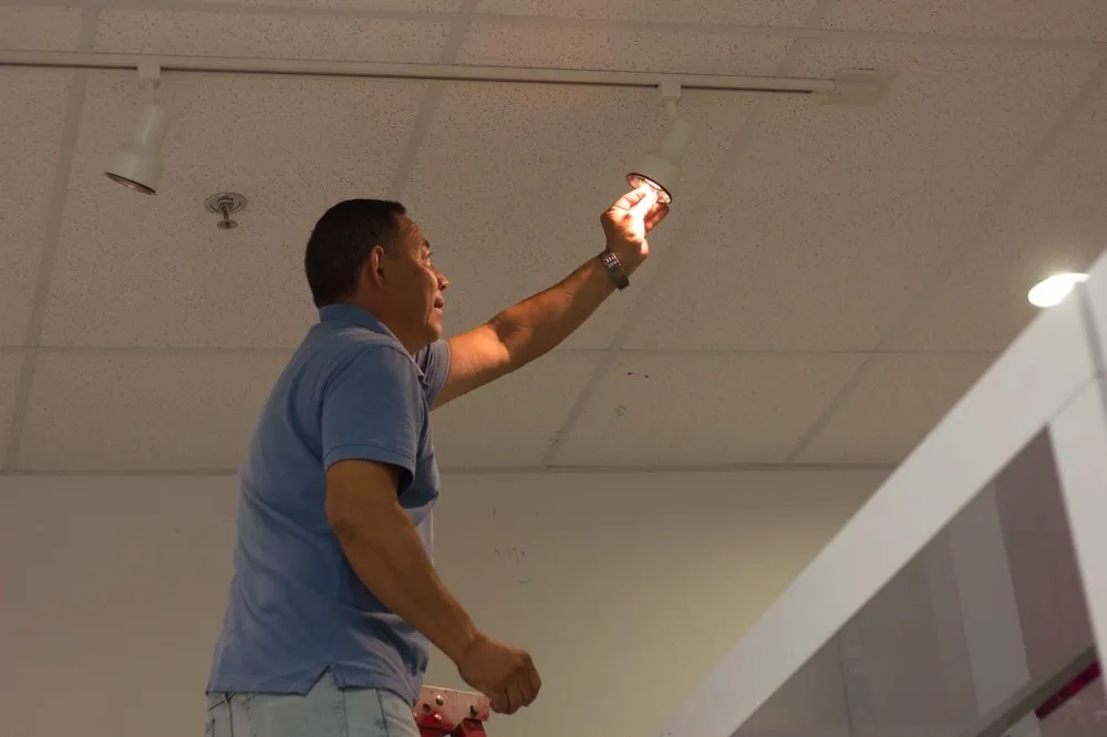 Slide of D & H Electric