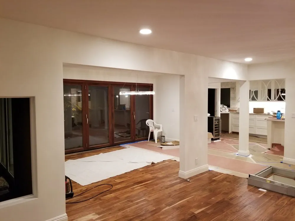 Slide of D & N Electric