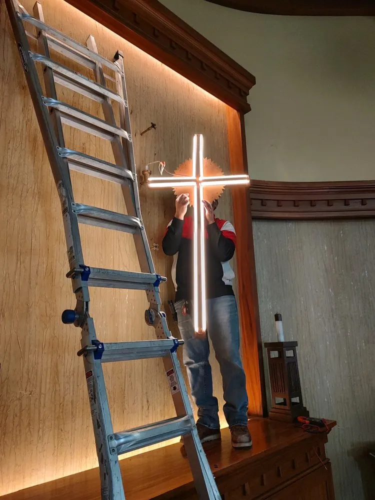 Slide of D & N Electric