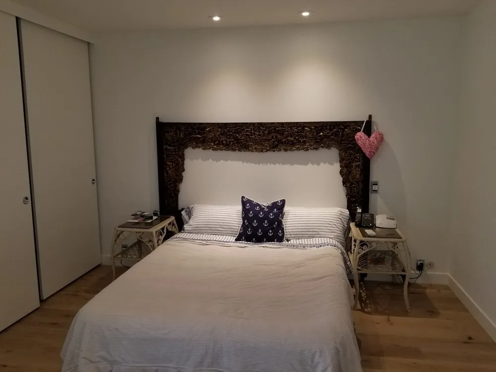 Slide of D & N Electric