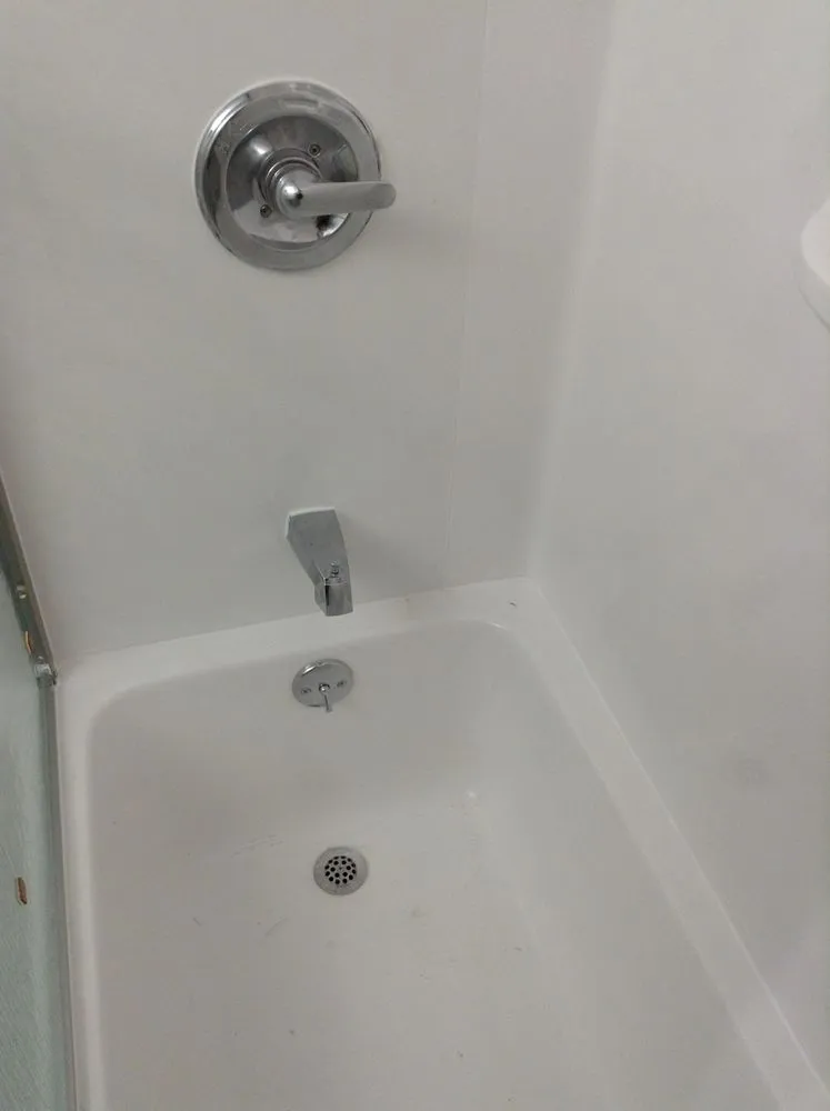 Slide of D & R Electrician