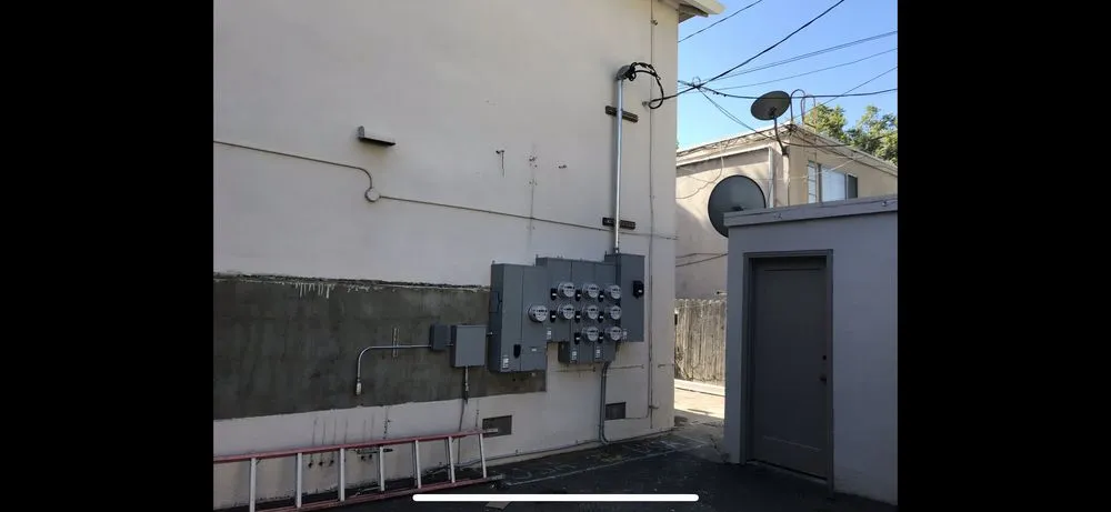 Slide of D 4 Electric