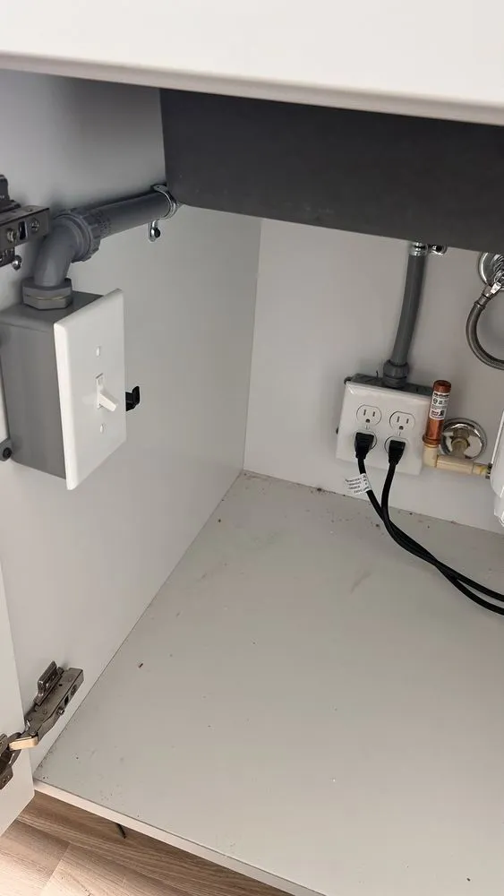 Professional emergency electrical service in Magnolia Square, FL by D A Sanchez Electric